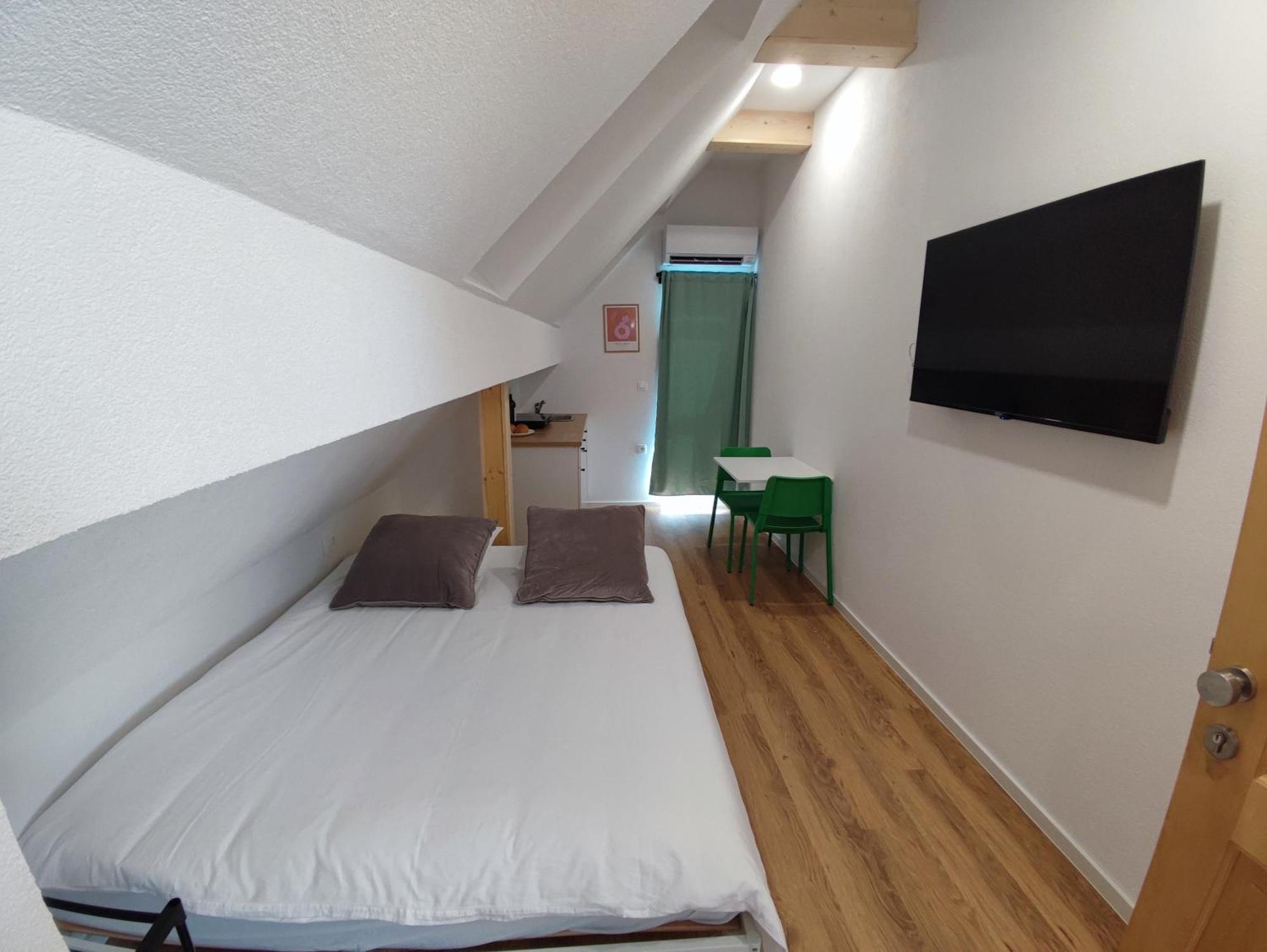 Slovenian House Mira Zgornje Gorje Екстериор снимка
