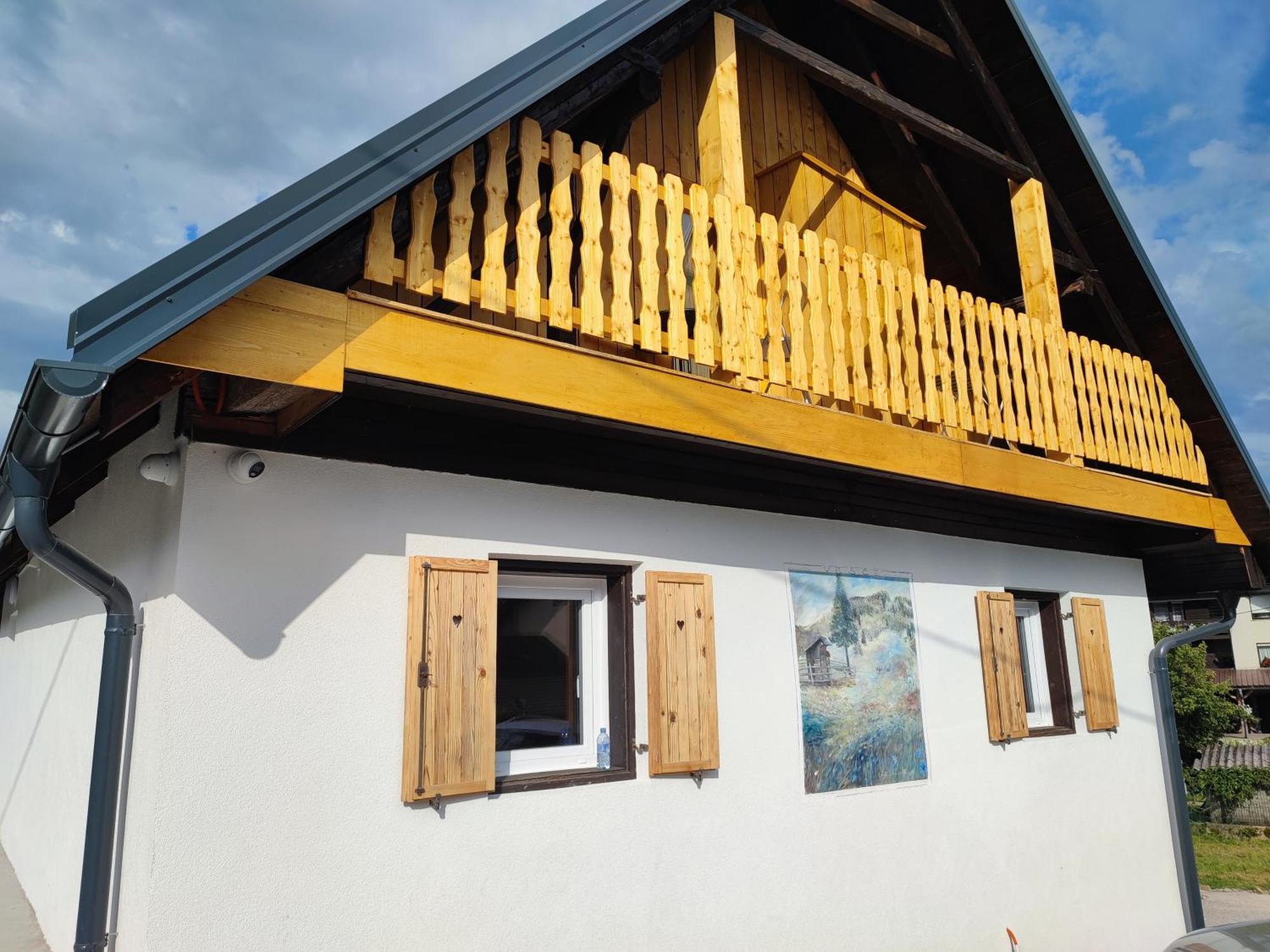 Slovenian House Mira Zgornje Gorje Екстериор снимка