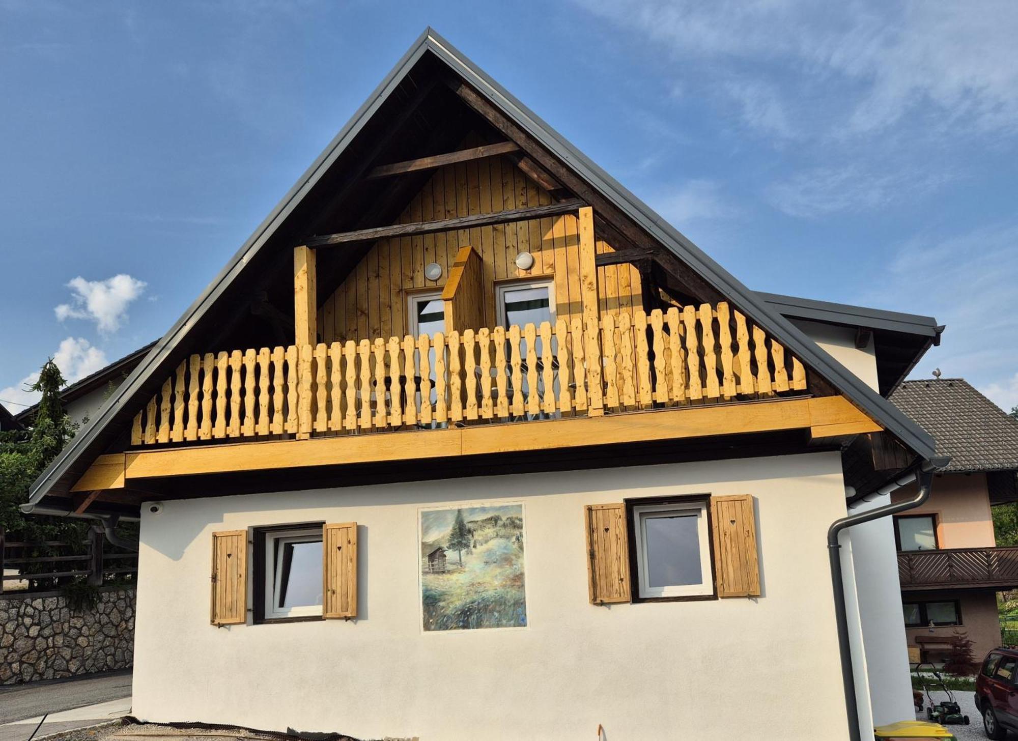 Slovenian House Mira Zgornje Gorje Екстериор снимка