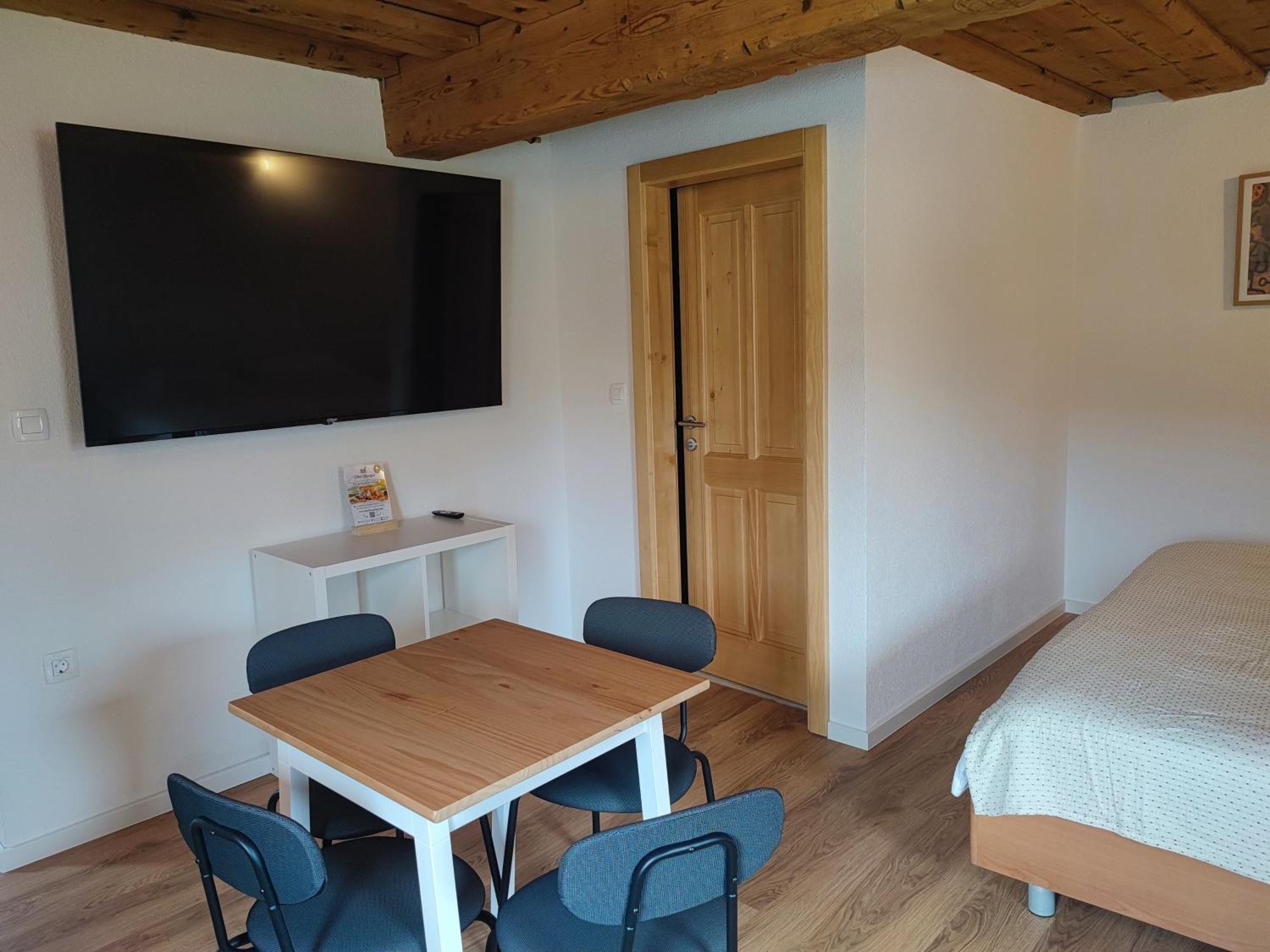 Slovenian House Mira Zgornje Gorje Екстериор снимка